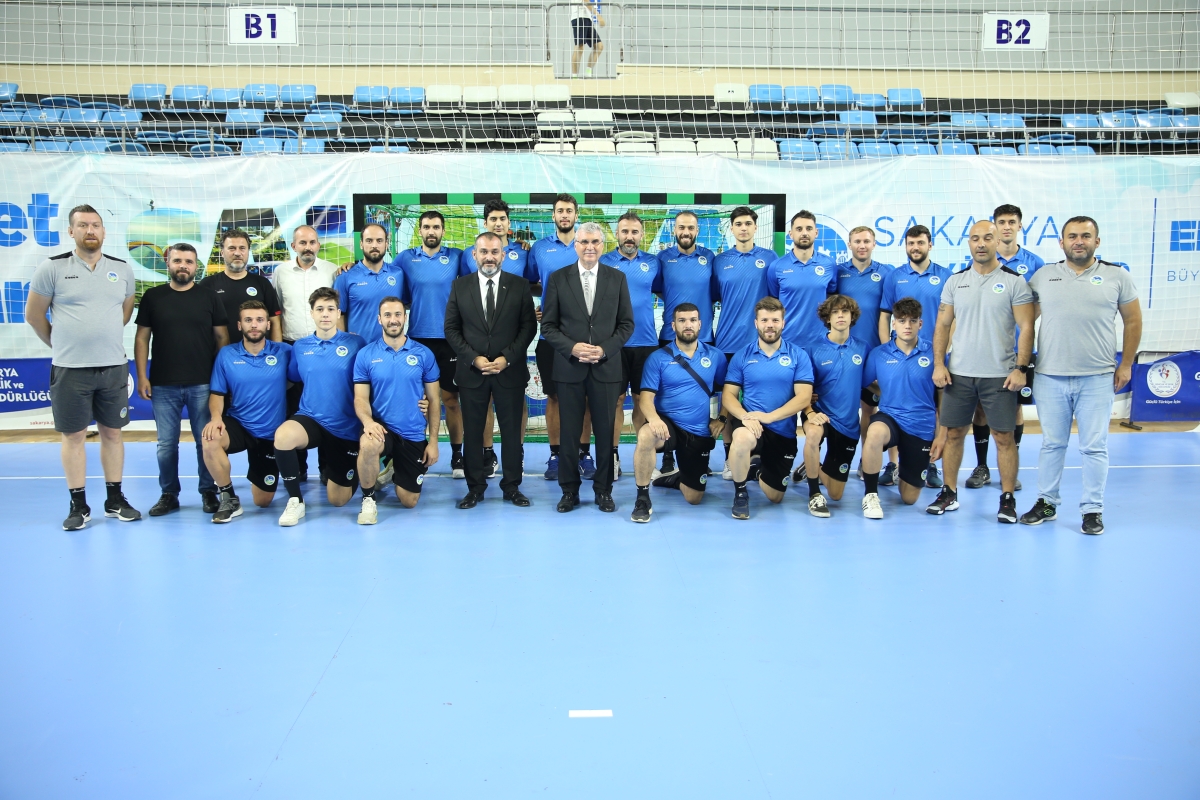 Sakarya Büyükşehir Hentbol Süper Ligde zirveyi hedefliyor