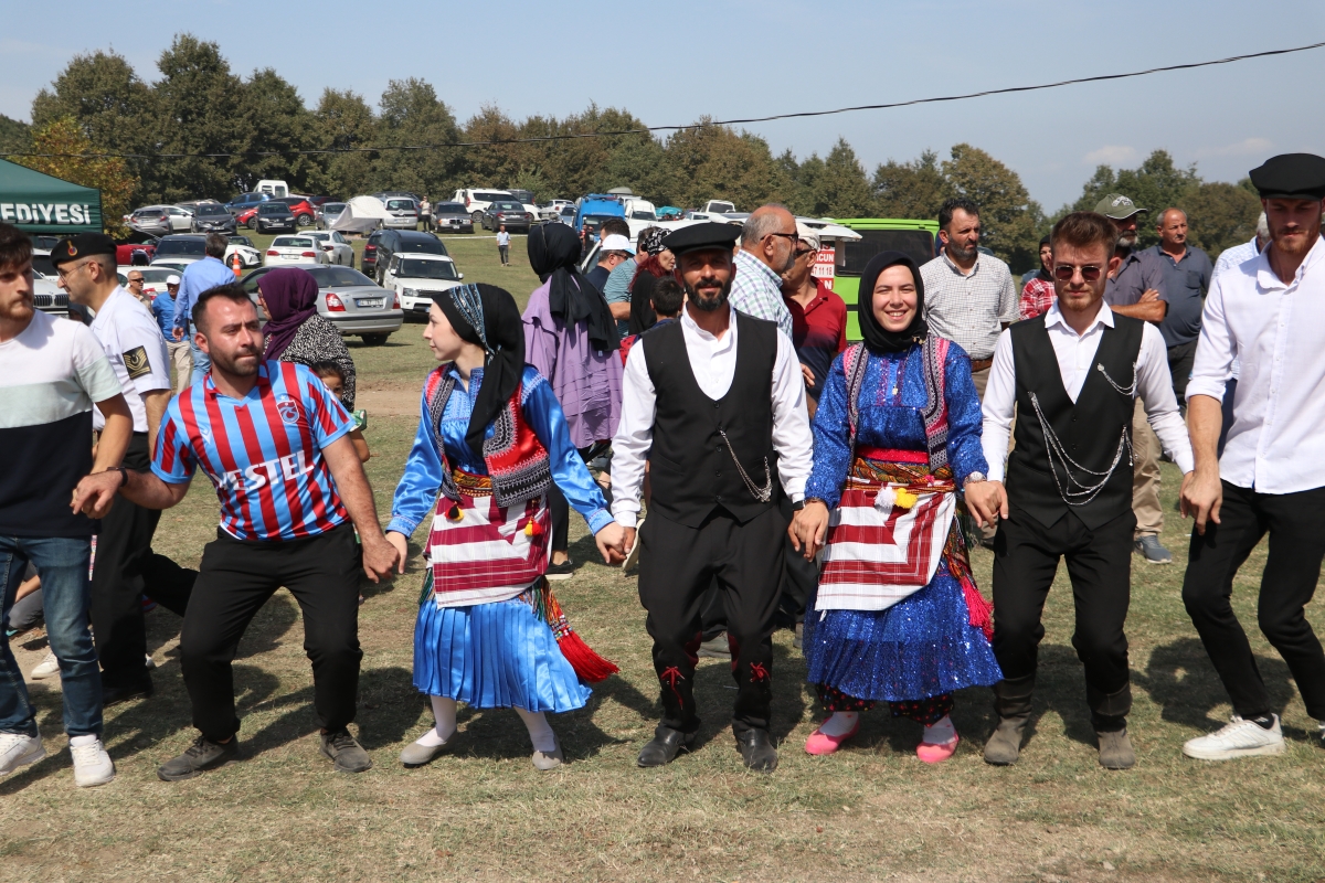 Karadenizliler Serdivan'daki yayla şenliğinde buluştu
