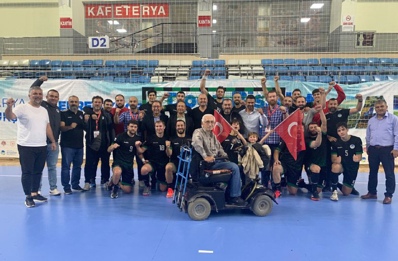 Büyükşehir hentbol yoluna doludizgin devam ediyor