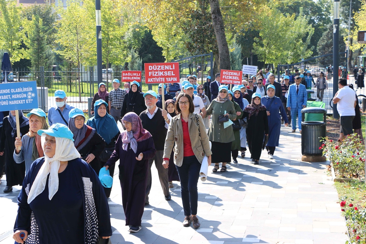 Sağlıklı yaşam için yürüdüler