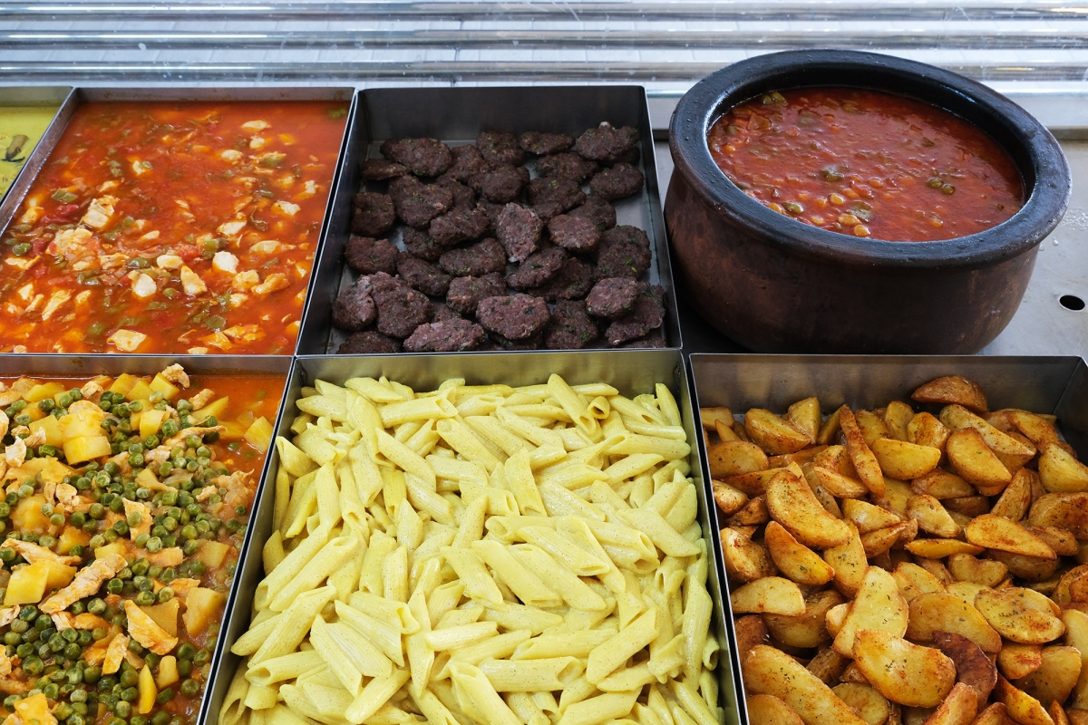 Uygun fiyata her çeşit yemek var