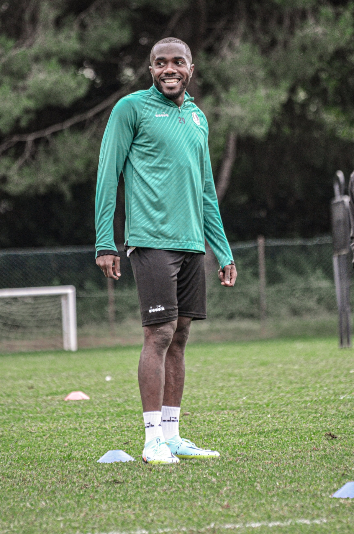 Sakaryaspor 4 eksikle çalıştı