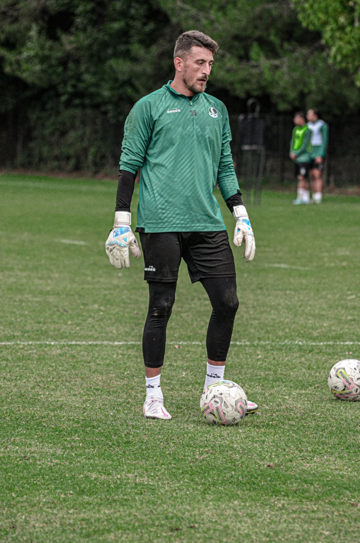 Sakaryaspor 4 eksikle çalıştı