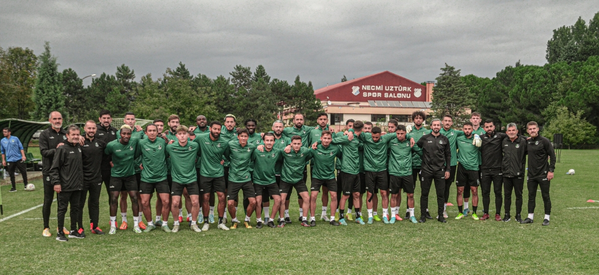 Sakaryaspor 4 eksikle çalıştı