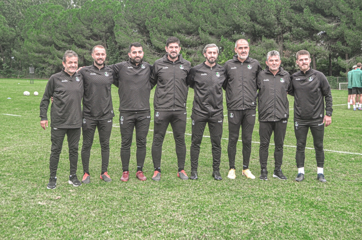 Sakaryaspor 4 eksikle çalıştı