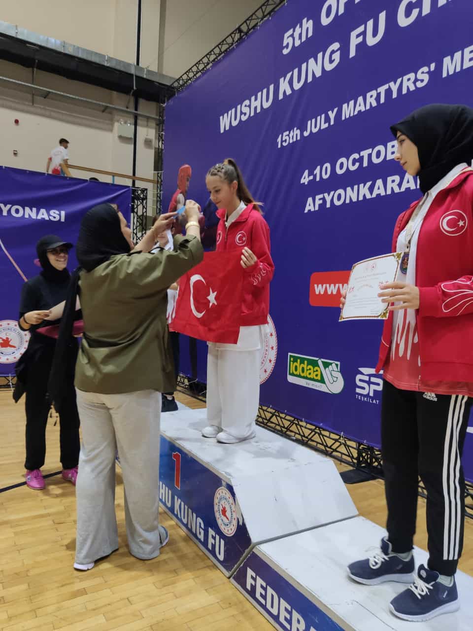 Sakarya'lı sporcular madalyaları topladı