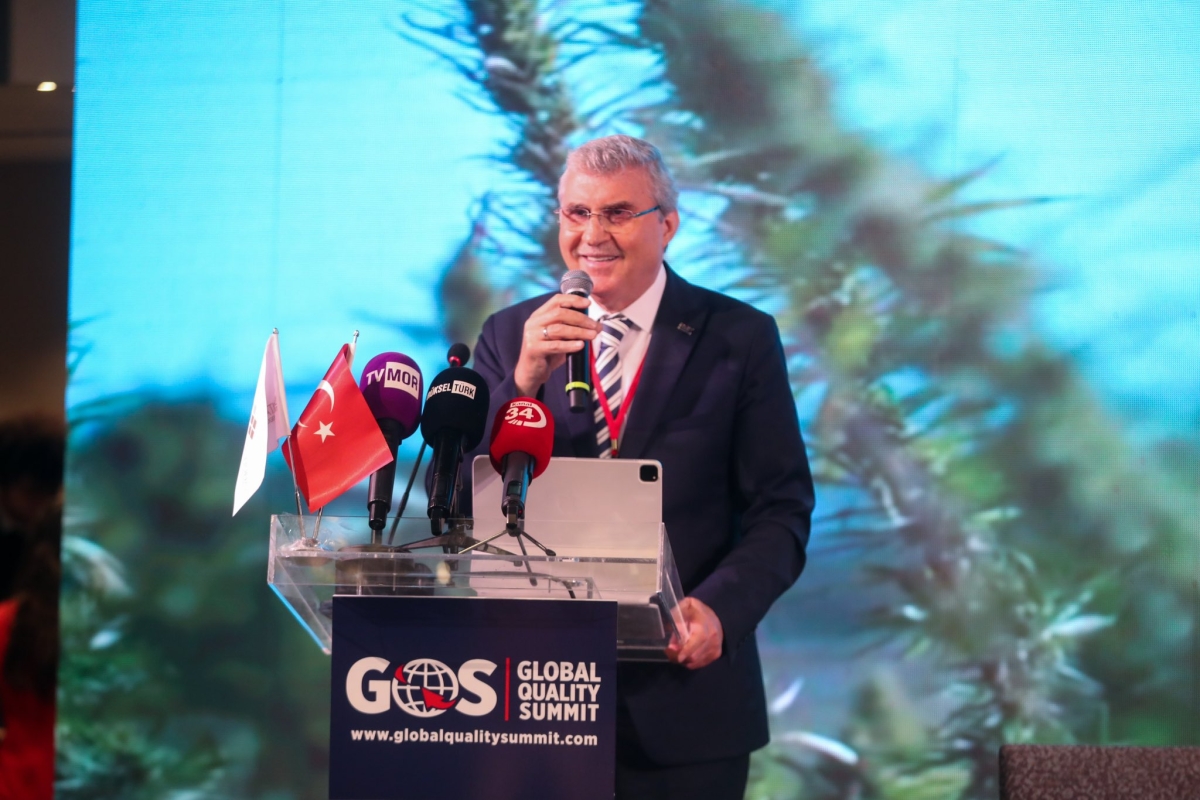 Yılın En İyi Belediye Başkanı Ekrem Yüce