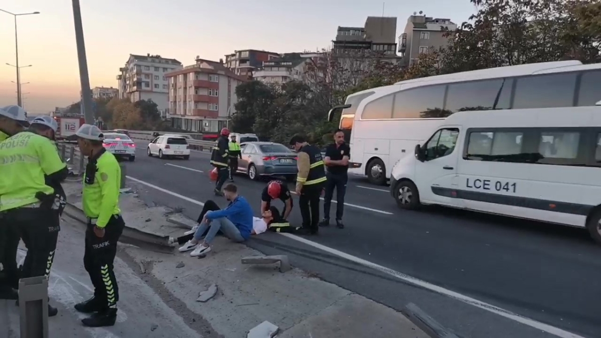 D-100’de takla atan otomobildeki 4 kişi yaralandı