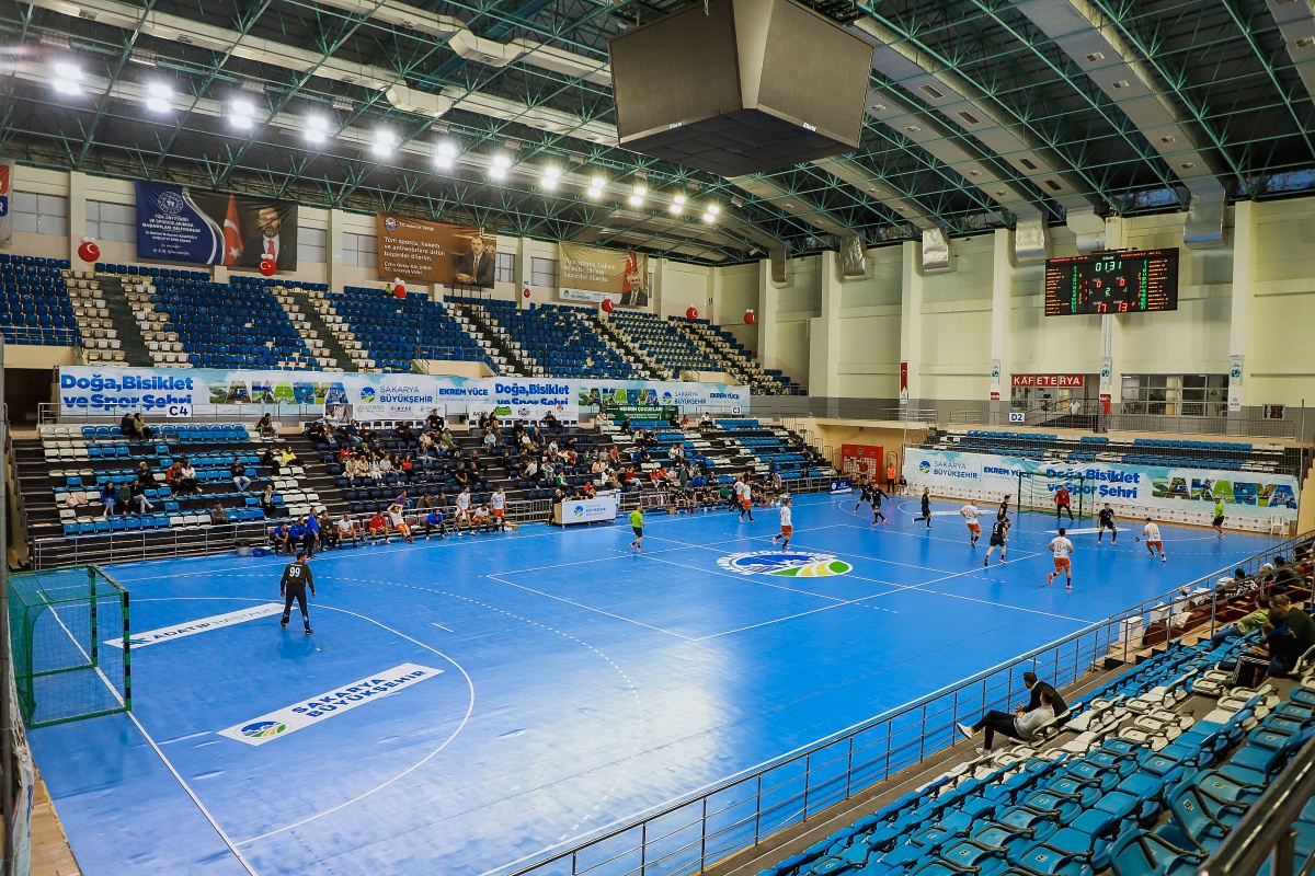 Sakarya Büyükşehir Hentbol Kazandı