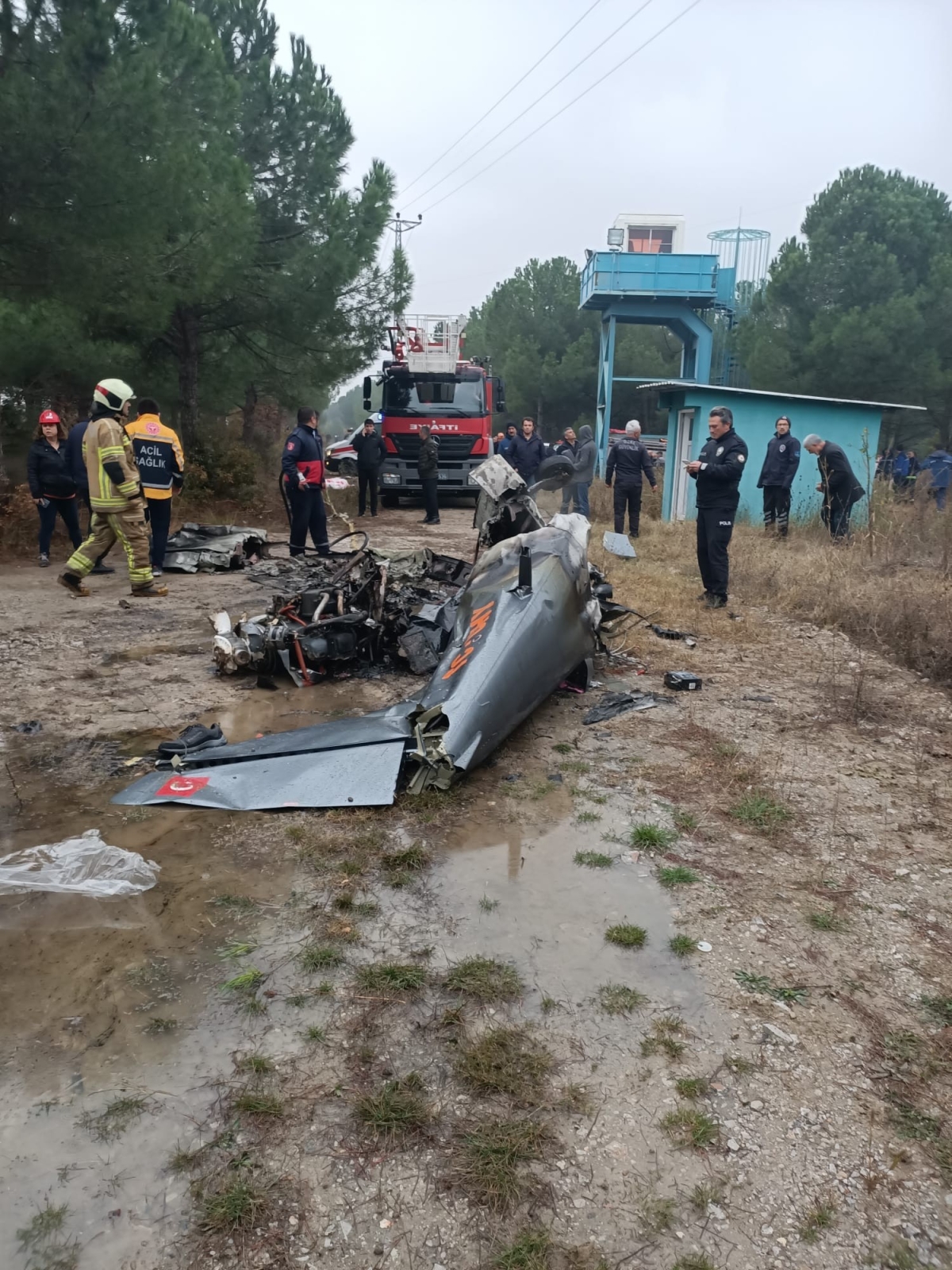 Eğitim uçağı düştü: 2 ölü