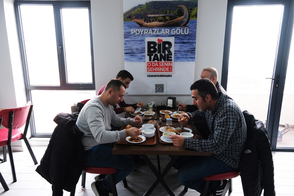 Her gün 24 farklı yemek çeşidi