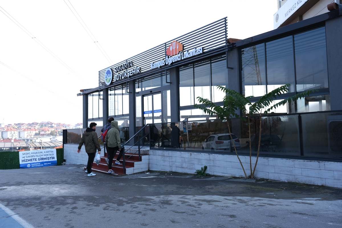 Her gün 24 farklı yemek çeşidi