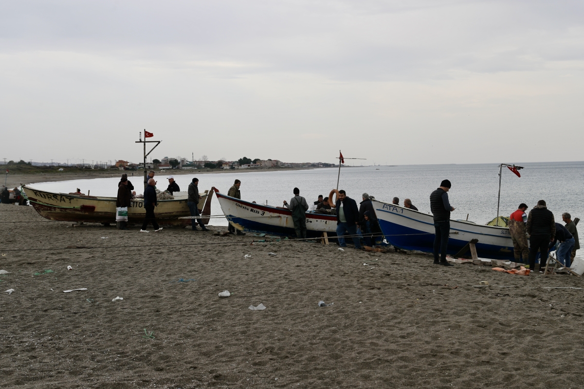 İyi kötü ekmek parası kazanıyoruz