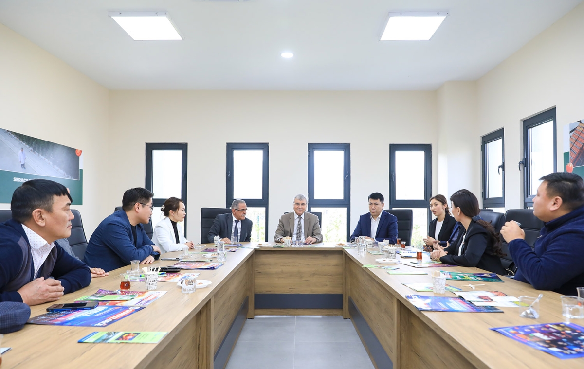 Moğolistan heyeti yatırımlara hayran kaldı
