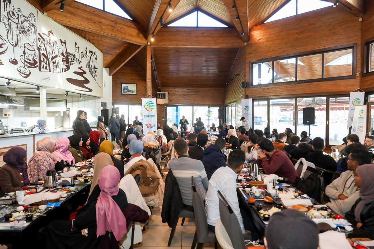 Başkan Yüce, uluslararası öğrencilerle buluştu