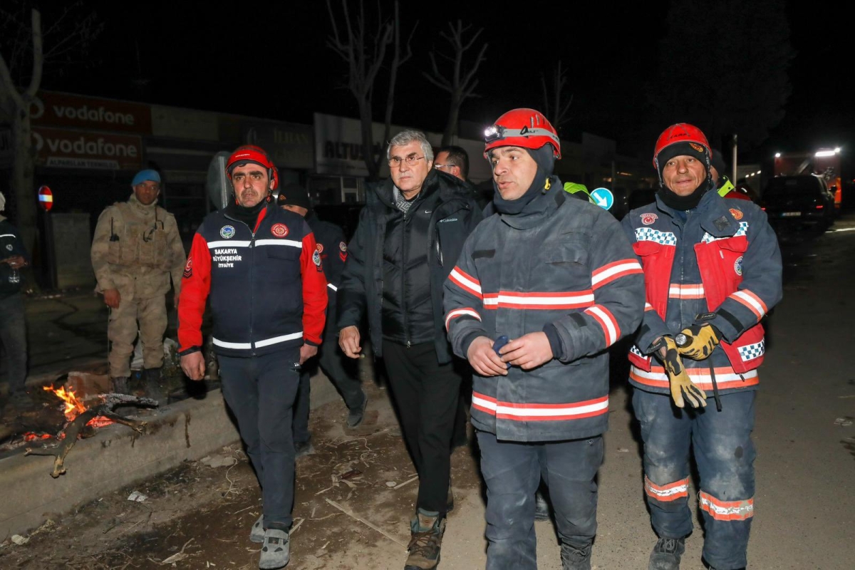 Başkan Ekrem Yüce Deprem Bölgesinde