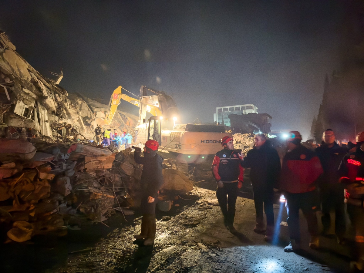 Başkan Ekrem Yüce Deprem Bölgesinde