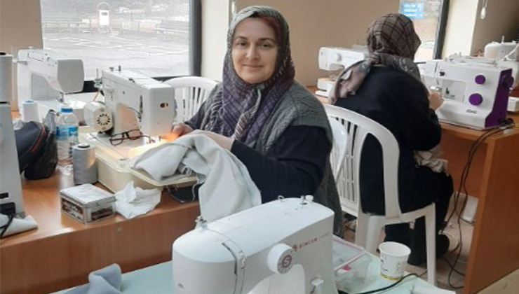 Yenikent Halkeğitim Merkezi Deprem Zedeler İçin çalışıyor