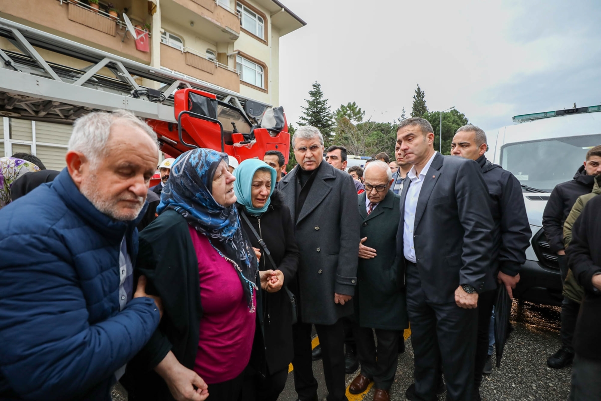 Büyükşehir'in şehit itfaiye eri dualarla uğurlandı