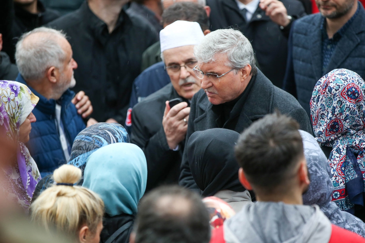 Büyükşehir'in şehit itfaiye eri dualarla uğurlandı