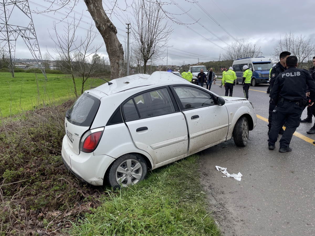 Sakarya’da otomobil ağaca çarptı: 1 ölü