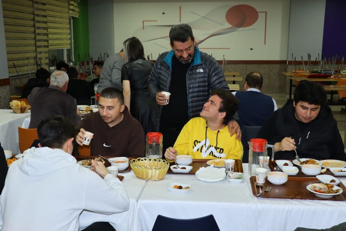 Savaşçı ve millî eğitim yöneticileri iftarda bir araya geldi
