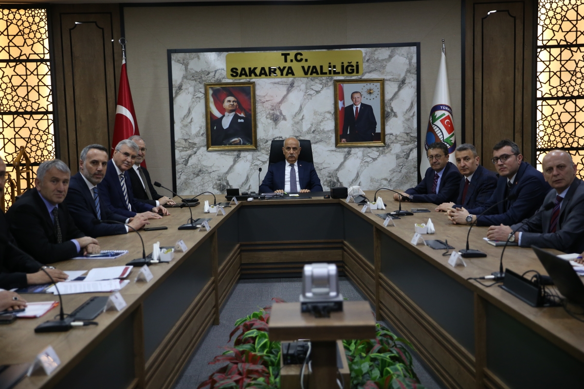 Tarım ve Orman Bakanı Kirişci, Sakarya'da tarım sektörü temsilcileriyle buluştu