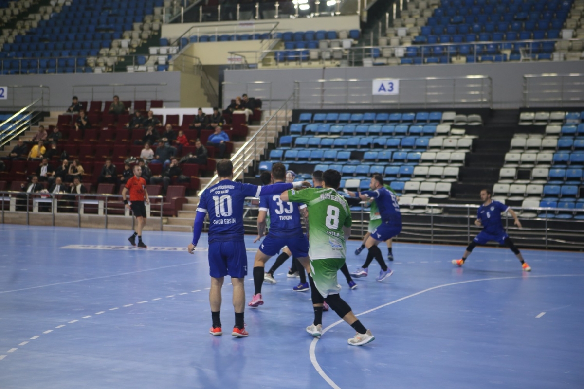 Sakarya Büyükşehir Hentbol Galip Geldi