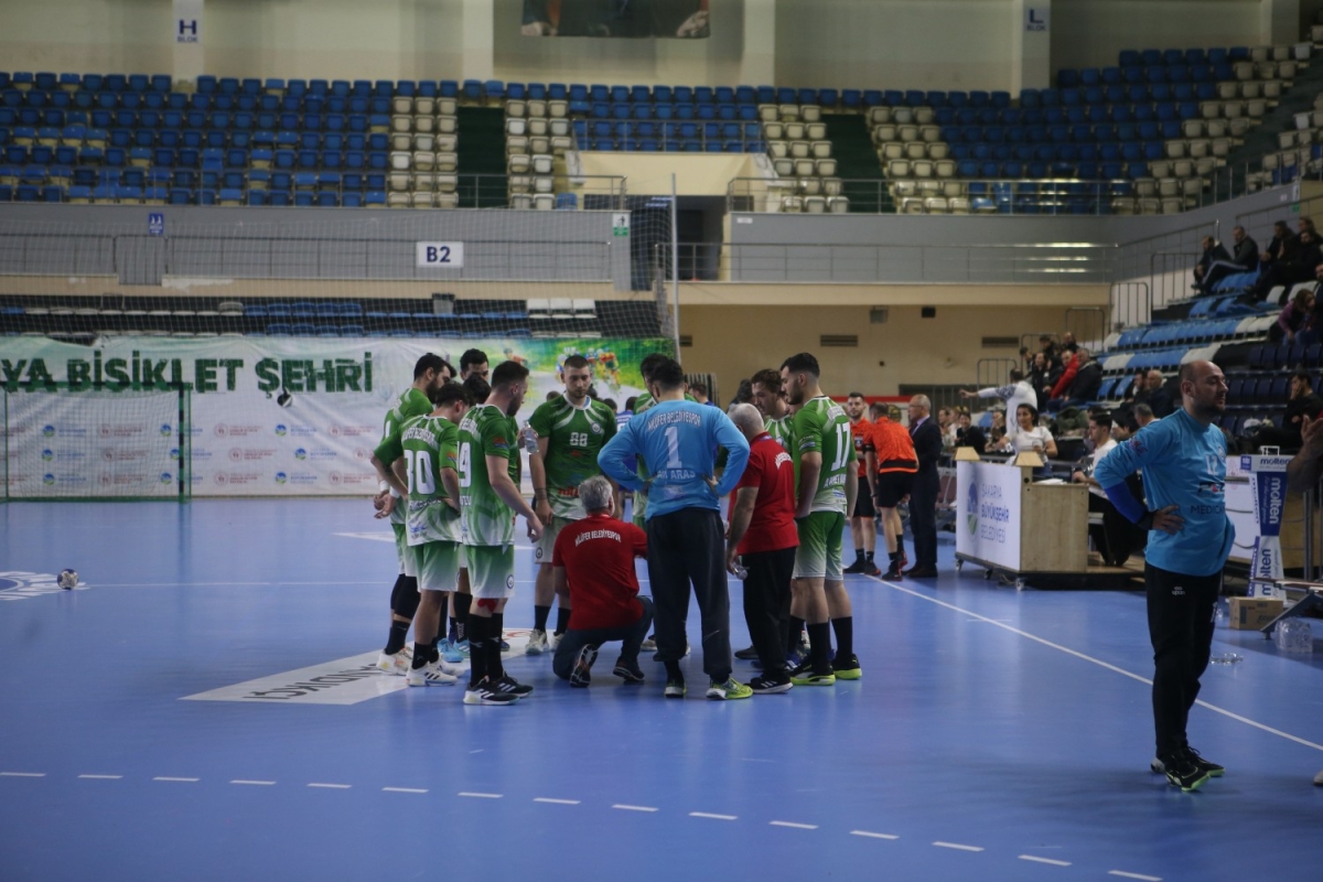 Sakarya Büyükşehir Hentbol Galip Geldi
