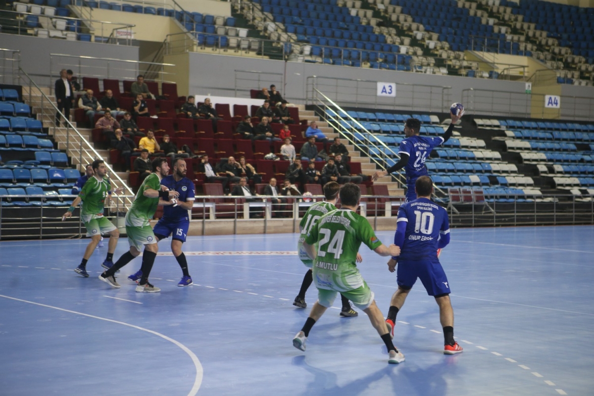 Sakarya Büyükşehir Hentbol Galip Geldi