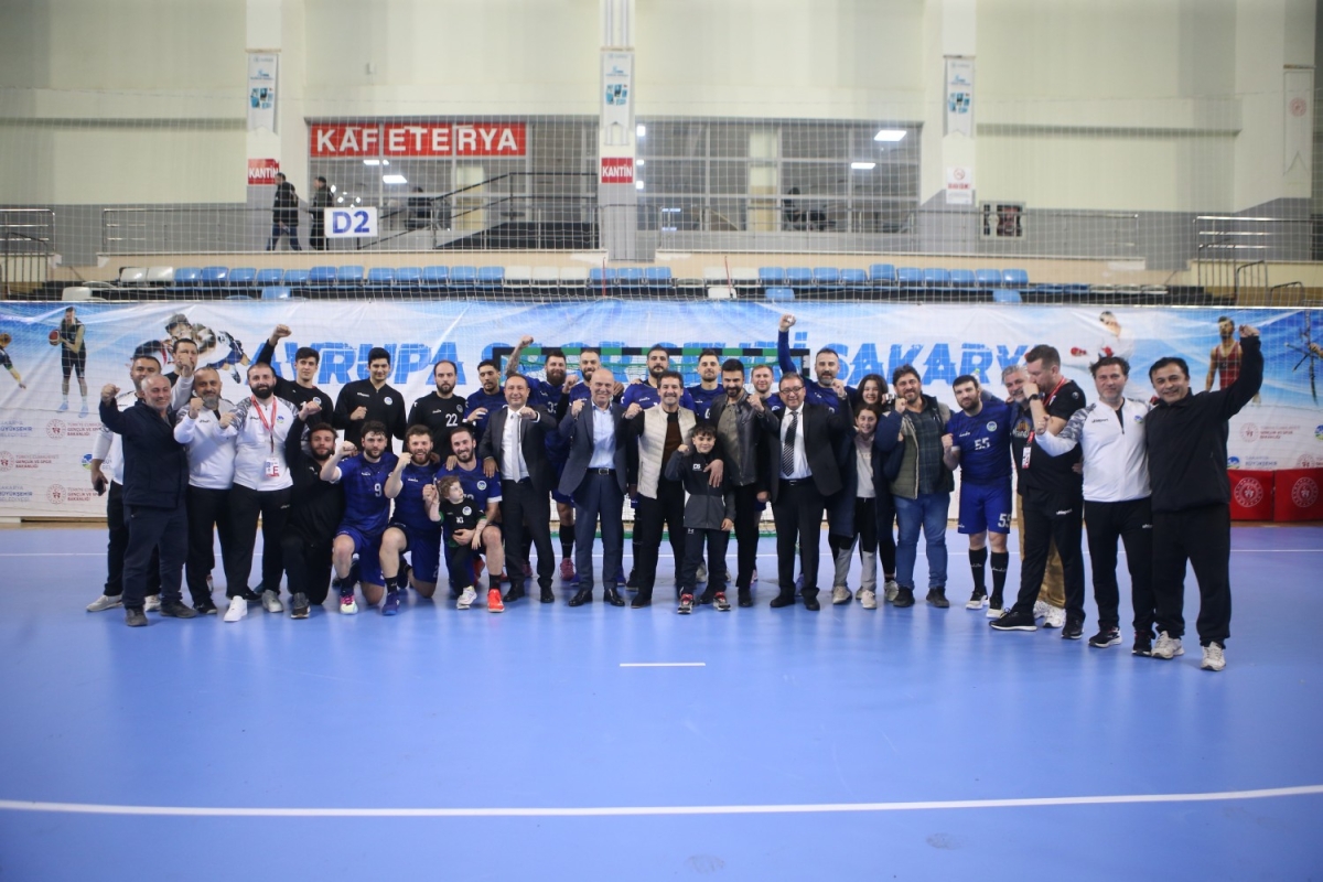 Sakarya Büyükşehir Hentbol Galip Geldi