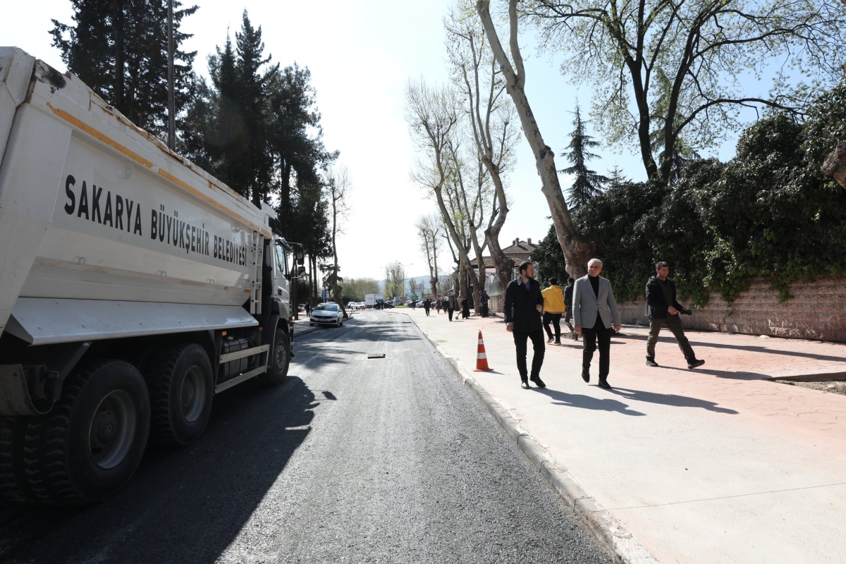 Başkan Ekrem Yüce Çark Caddesinde