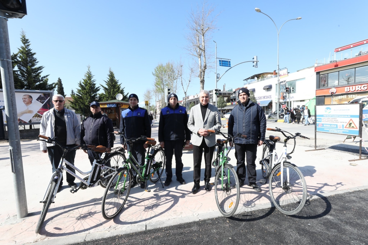 Başkan Ekrem Yüce Çark Caddesinde