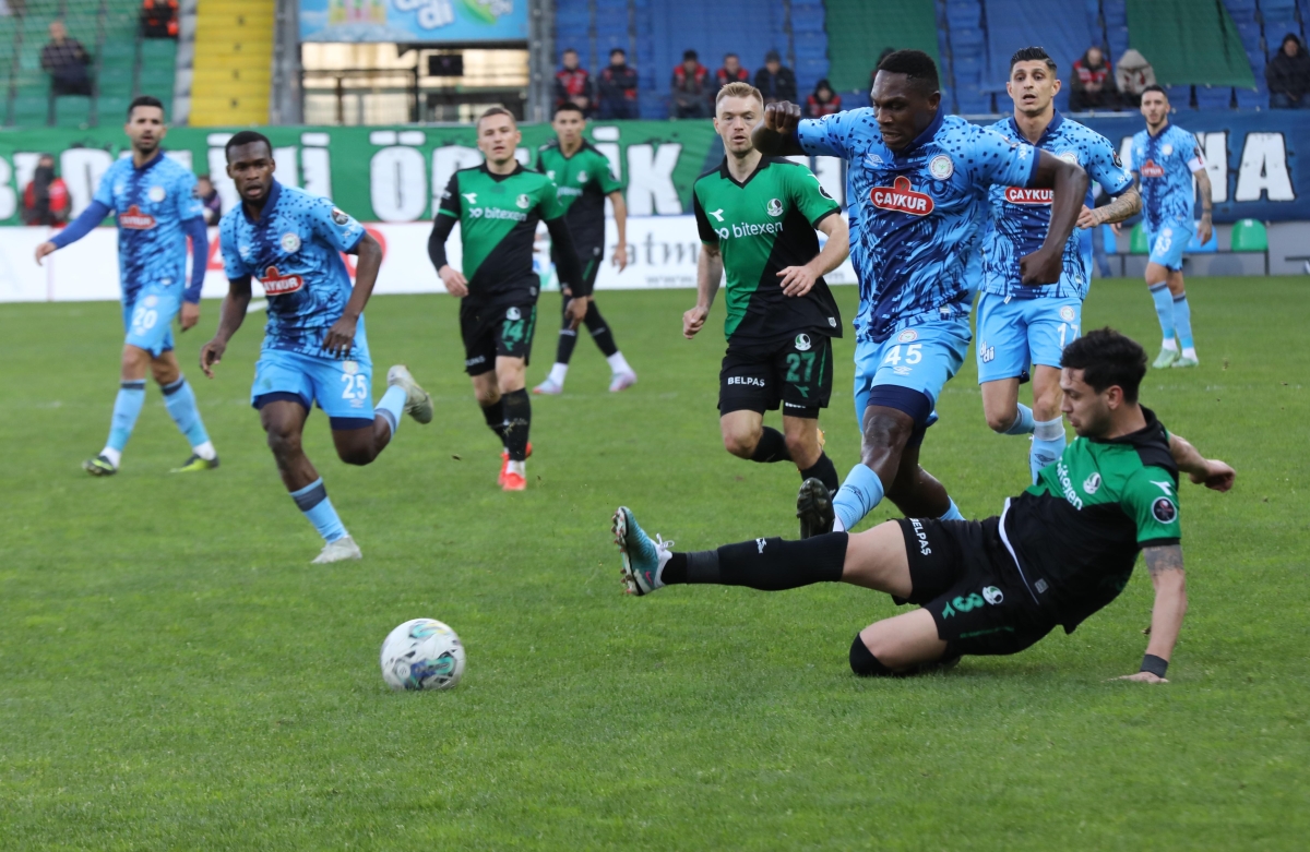 Rizespor-Sakaryaspor Foto Galeri