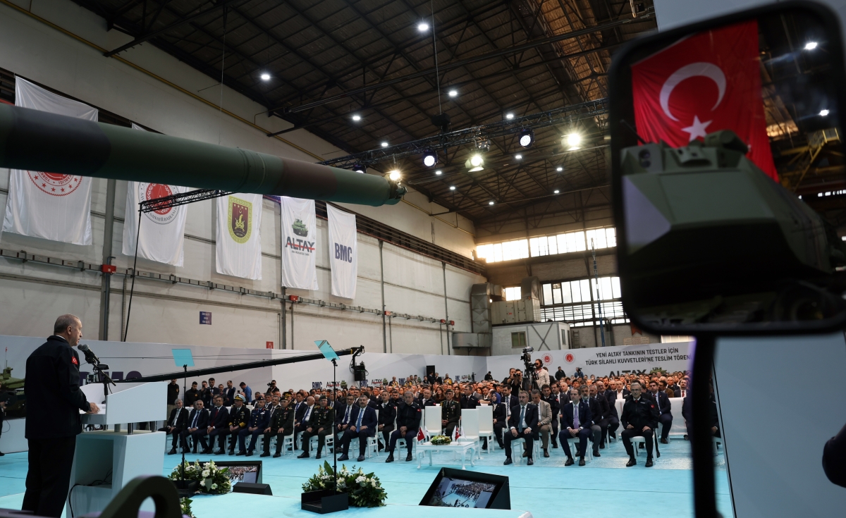 Yeni Altay Tankı testler için TSK’ya teslim edildi