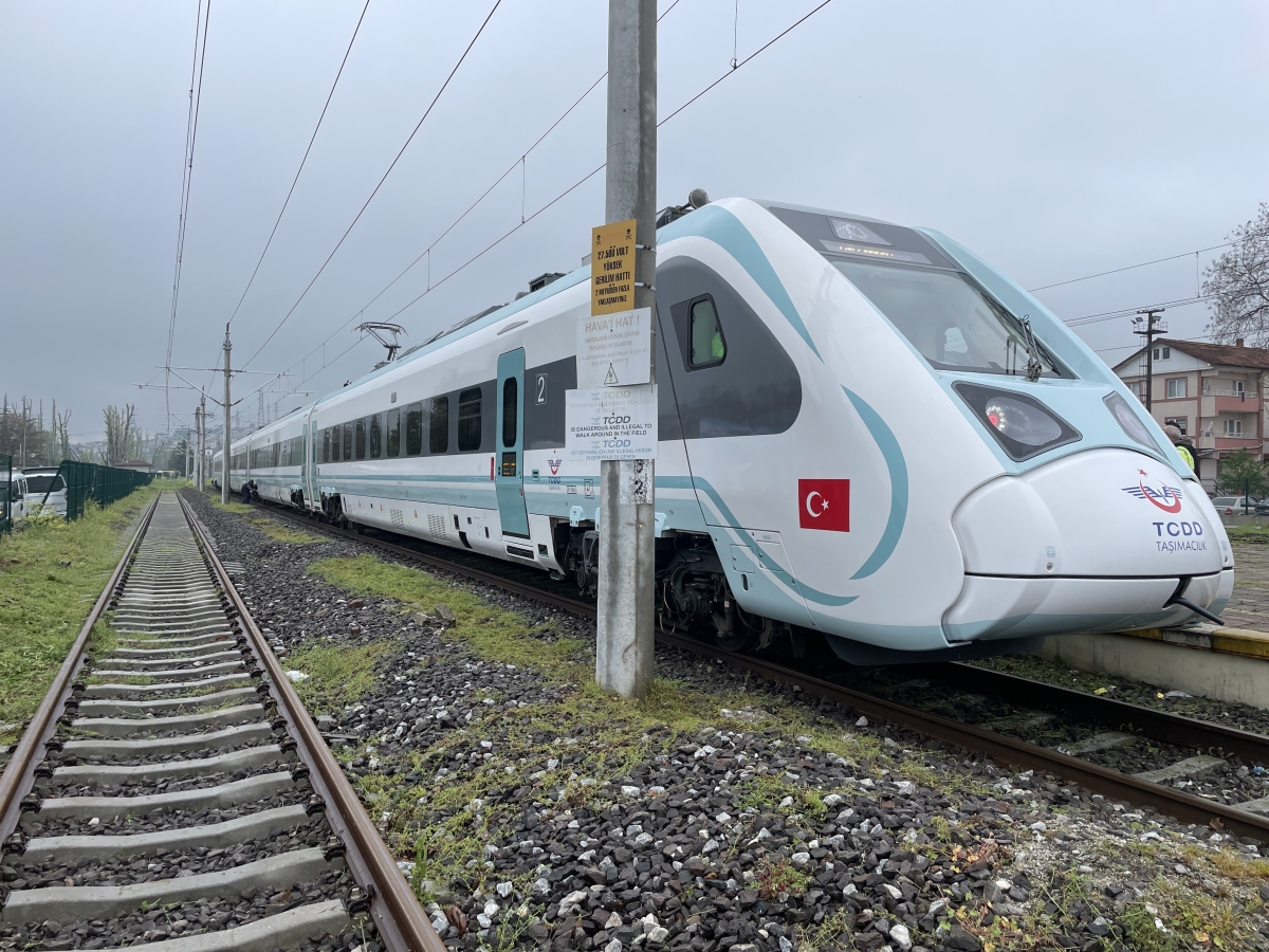Milli elektrikli tren