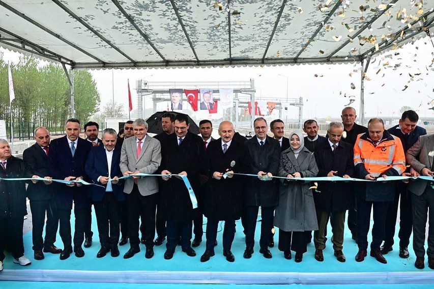 Bekirpaşa Otoyol Kavşağı açıldı