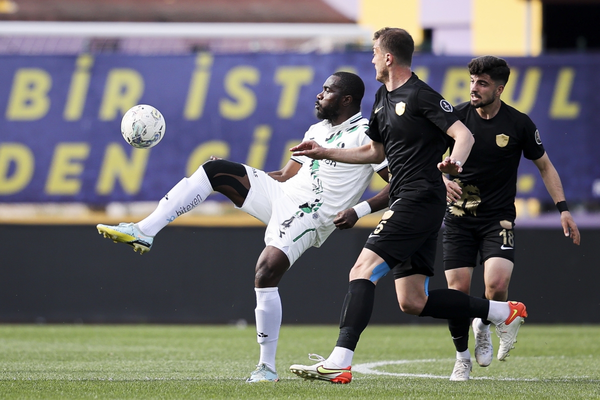  Erzurumspor FK-Sakaryaspor