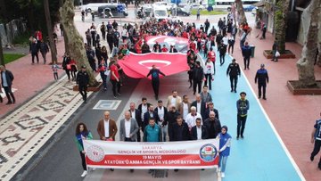 Gençlik Haftası yürüyüşü