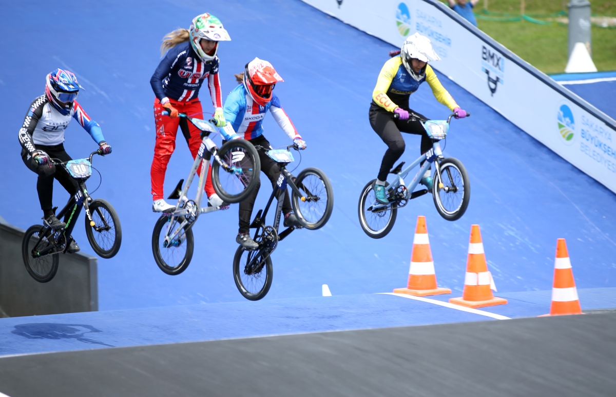 2023 BMX Avrupa Kupası'nın 9. etap yarışları Sakarya'da yapıldı