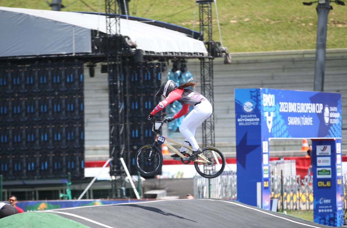 2023 BMX Avrupa Kupası'nın 9. etap yarışları Sakarya'da yapıldı