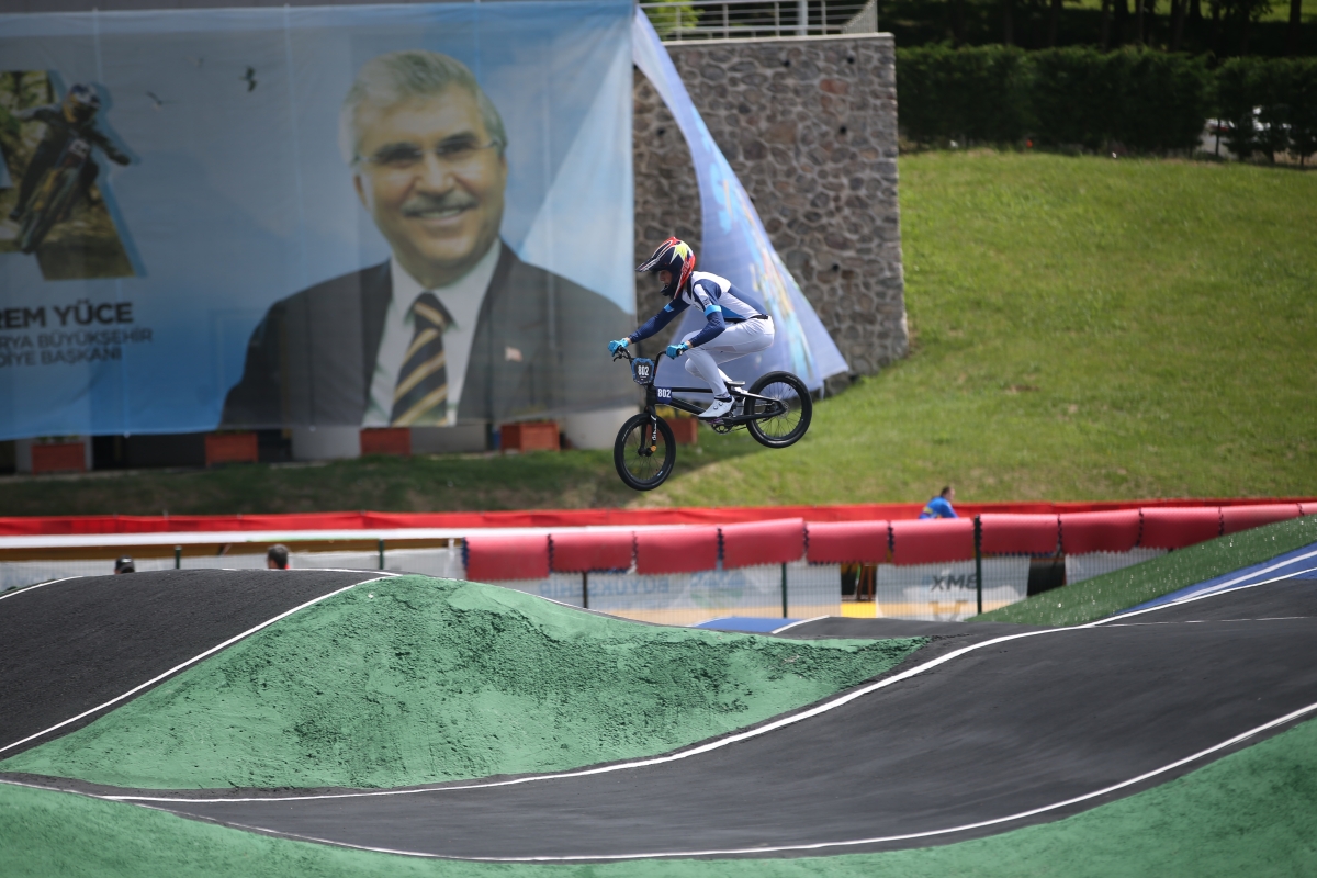 2023 BMX Avrupa Kupası'nın 9. etap yarışları Sakarya'da yapıldı