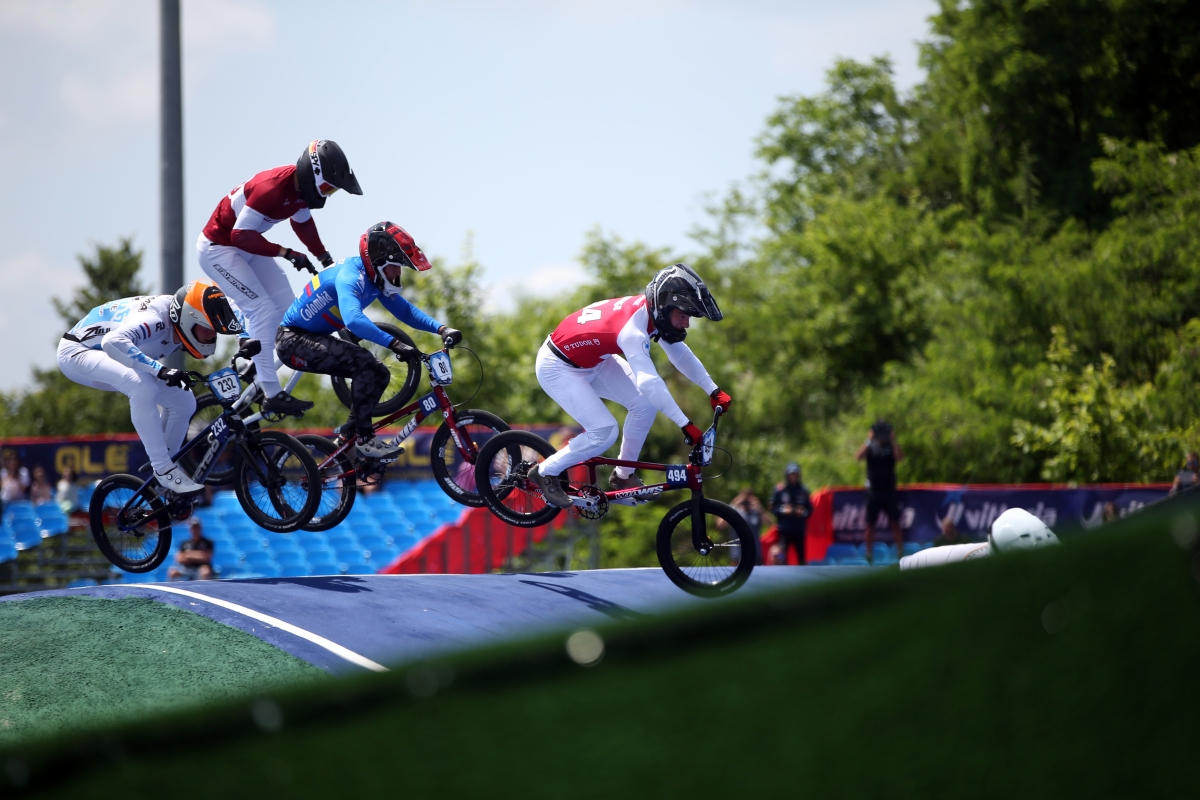 2023 BMX Avrupa Kupası'nın 9. etap yarışları Sakarya'da yapıldı