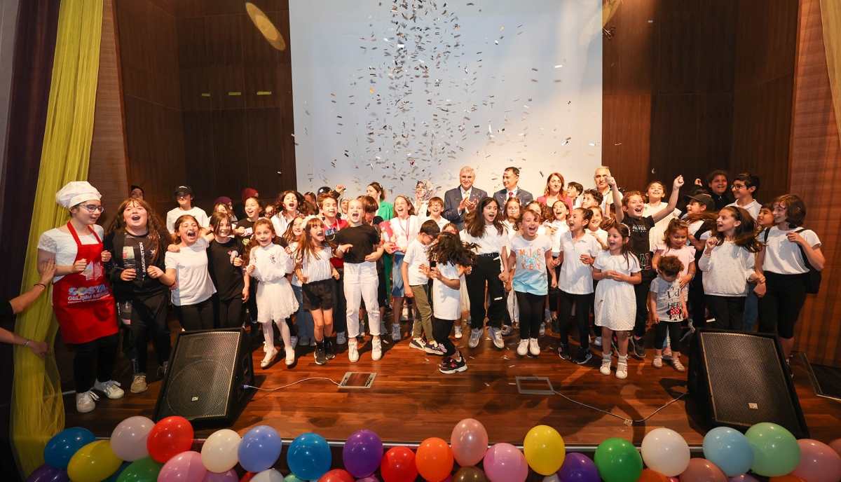 Çocuk gülerse dünya güler