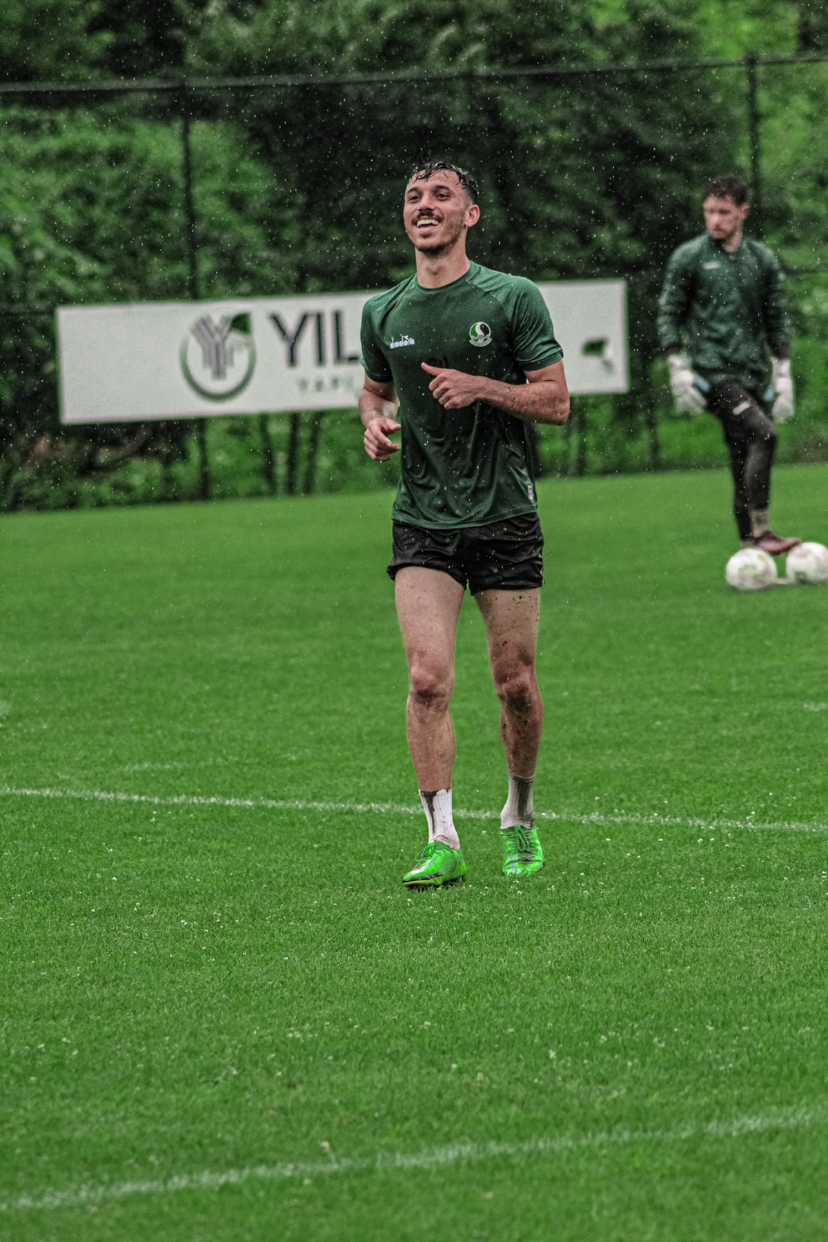 Sakaryaspor hazırlıklarına devam etti.
