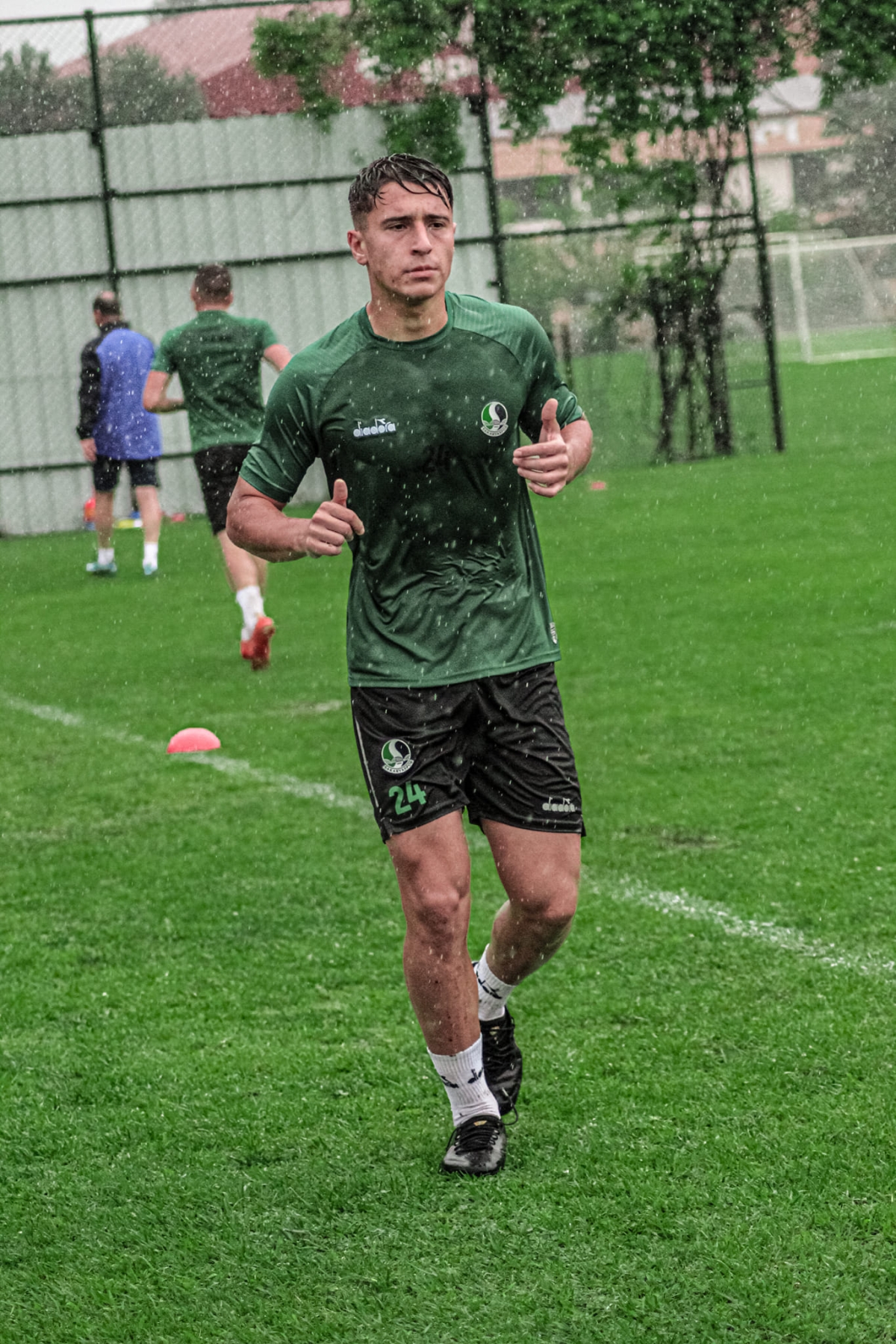 Sakaryaspor hazırlıklarına devam etti.