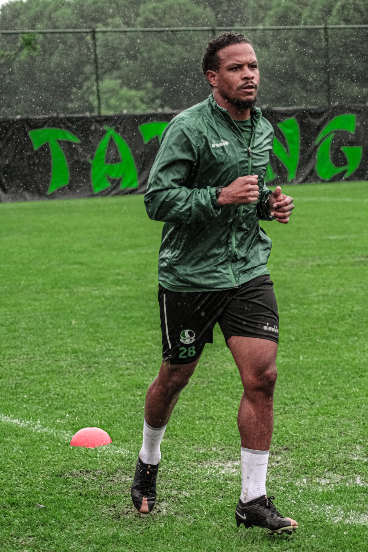 Sakaryaspor hazırlıklarına devam etti.