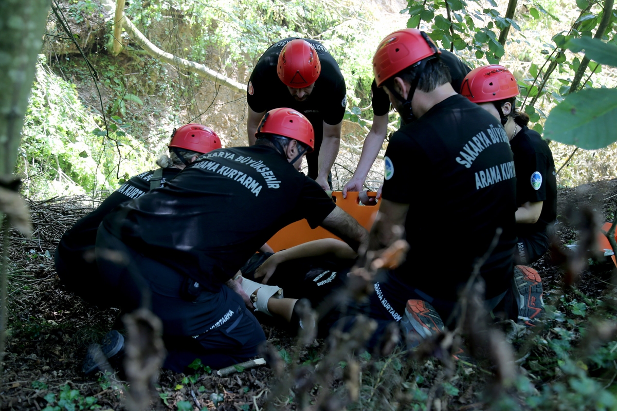 Büyükşehir’in afet timinden nefes kesen tatbikat