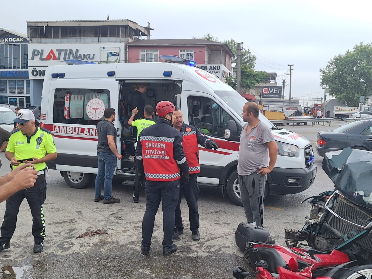 D 100'de trafik kazası 