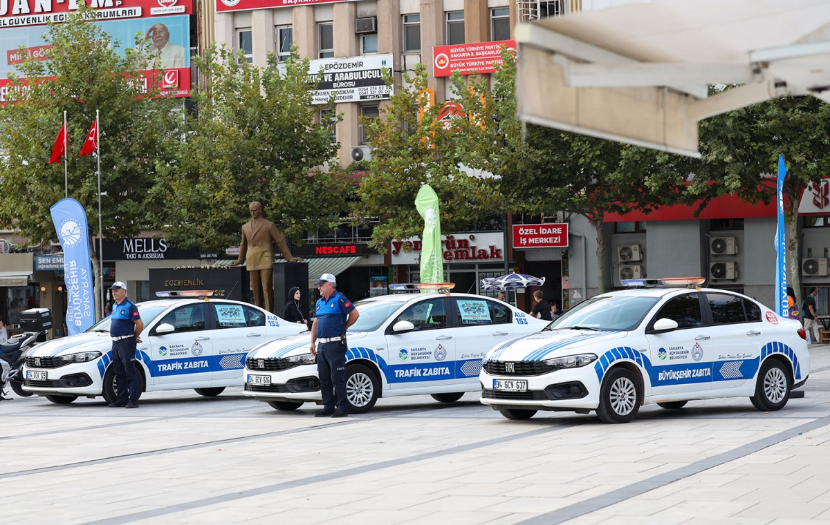 Büyükşehir filosuna 13 yeni araç